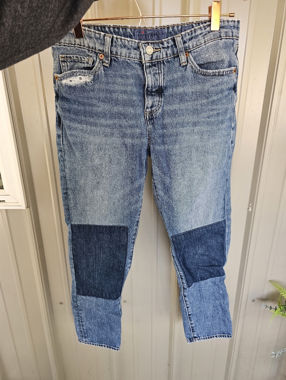 Lucky Brand Two-Tone Patchwork Straight Jeans in Light and Dark Blue Size 0/25